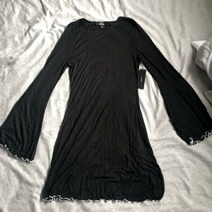 Lulu’s Cardiff Black Ribbed Lettuce Edge Dress